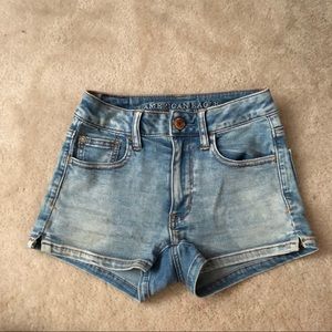 Light wash American Eagle shorts